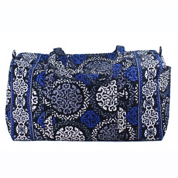 Vera Bradley Canterbury pattern - Picture 1 of 3